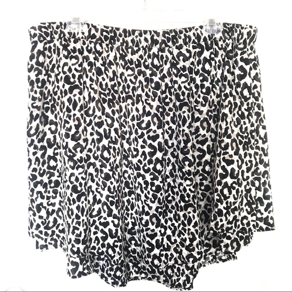 Banana Republic Dresses & Skirts - BANANA REPUBLIC Animal Print Ruffled Skirt Size XL